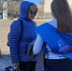 Волонтеры благоустройства помогают проголосовать жителям города Луги - Газета Лужская правда