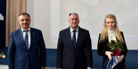 Лужанам вручили ключи от квартир - Газета Лужская правда