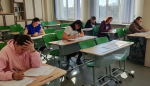 ЕГЭ по-взрослому: пробный экзамен сдают родители выпускников
